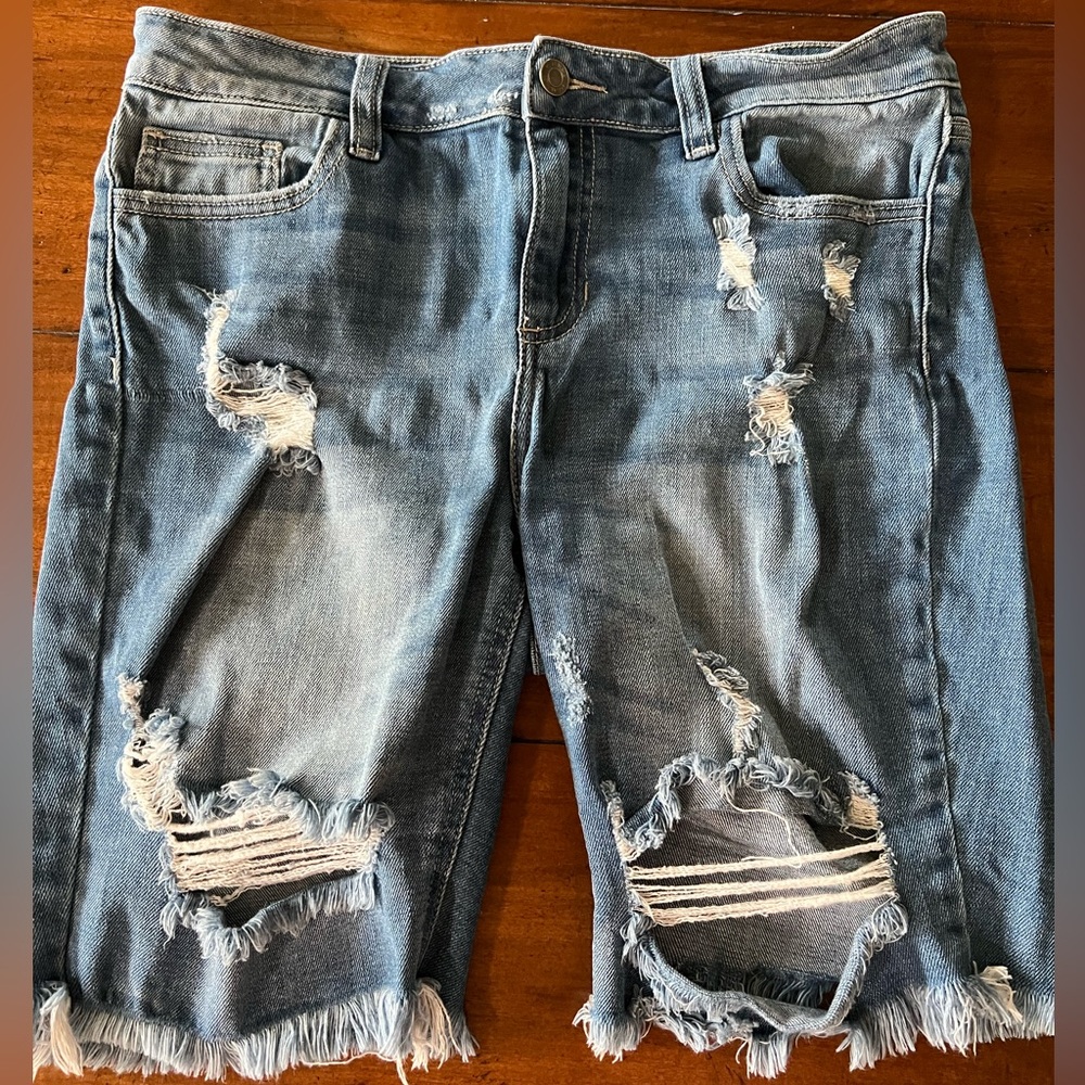 Cello jean shorts. Cute and Stylish!